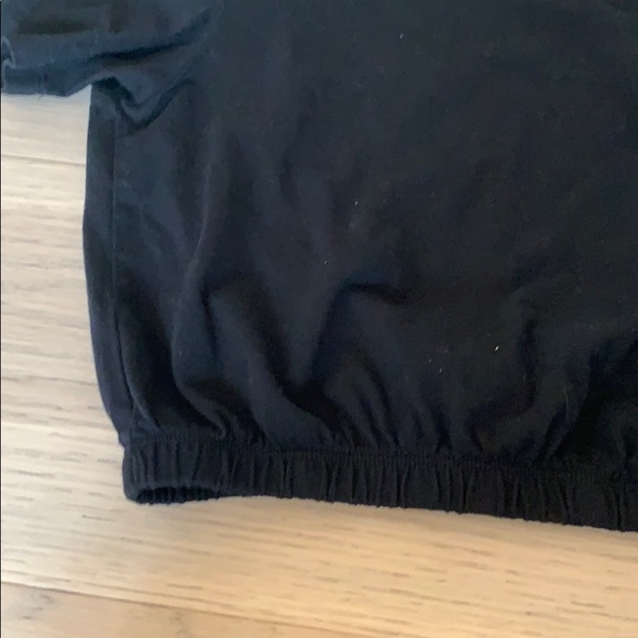 ARITZIA👛 CROP TOP - Picture 2 of 3